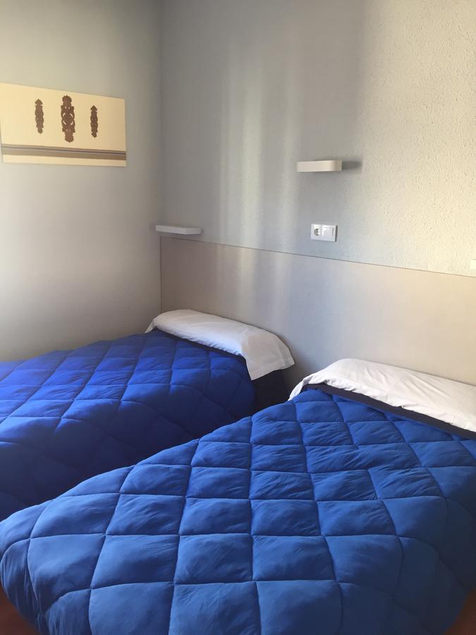 Hostal Rosales Aranda de Duero Esterno foto