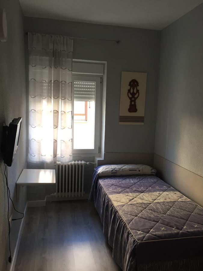 Hostal Rosales Aranda de Duero Esterno foto