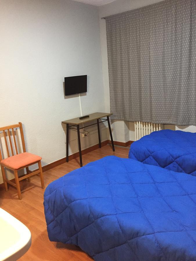 Hostal Rosales Aranda de Duero Esterno foto